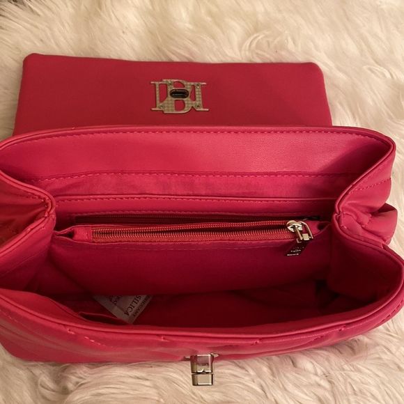 NWT Badgley Mischka Quilted Bag w /letter lock closure - Picture 11 of 12